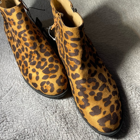 Leopard Booties - Picture 3 of 3